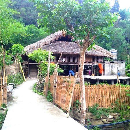 Thon Tha Tay Stilt House Apartment Ha Giang Bagian luar foto